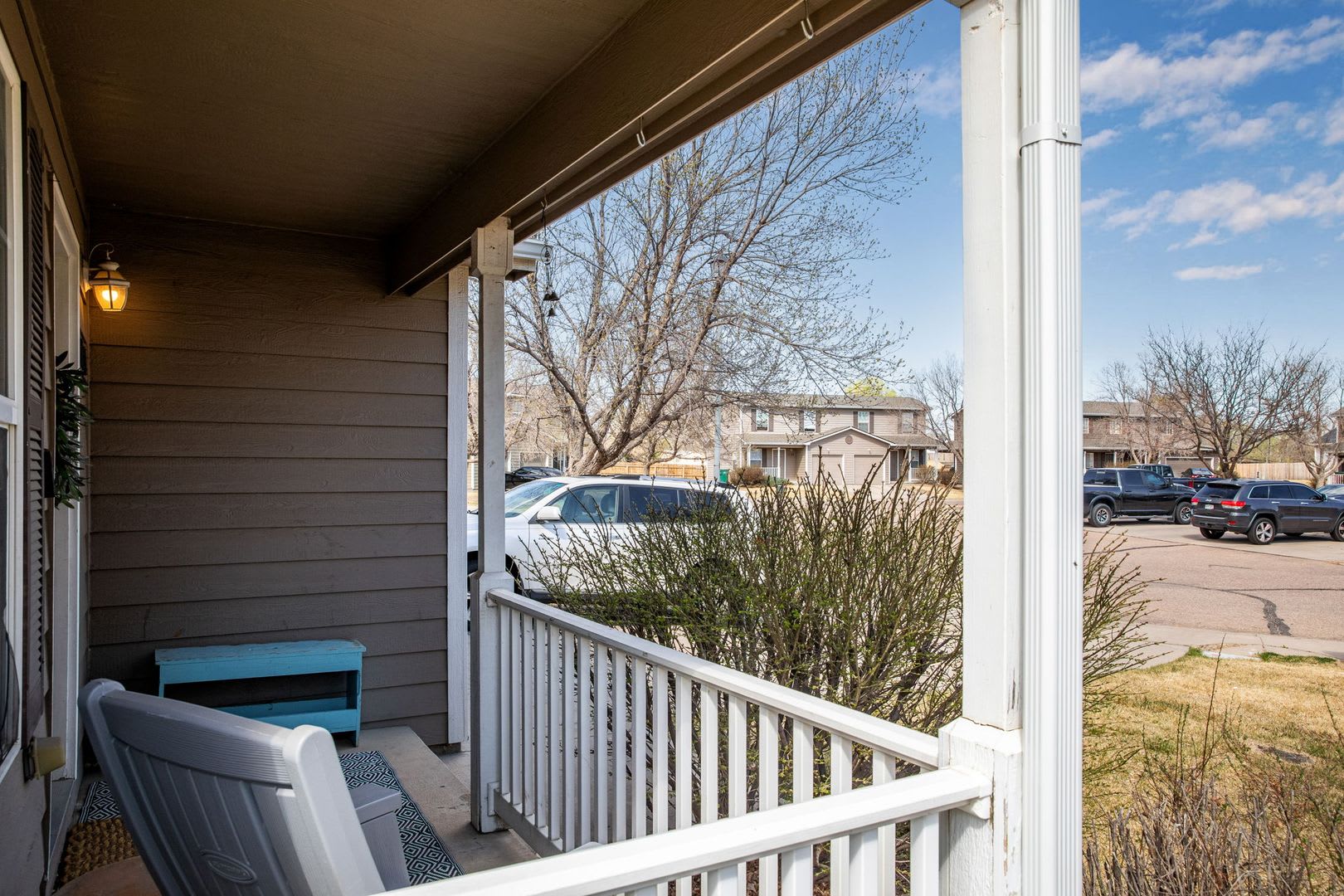 Look and Lease Special $200 off your first month’s rent! Adorable 2 bedroom townhome with garage! – photo 3