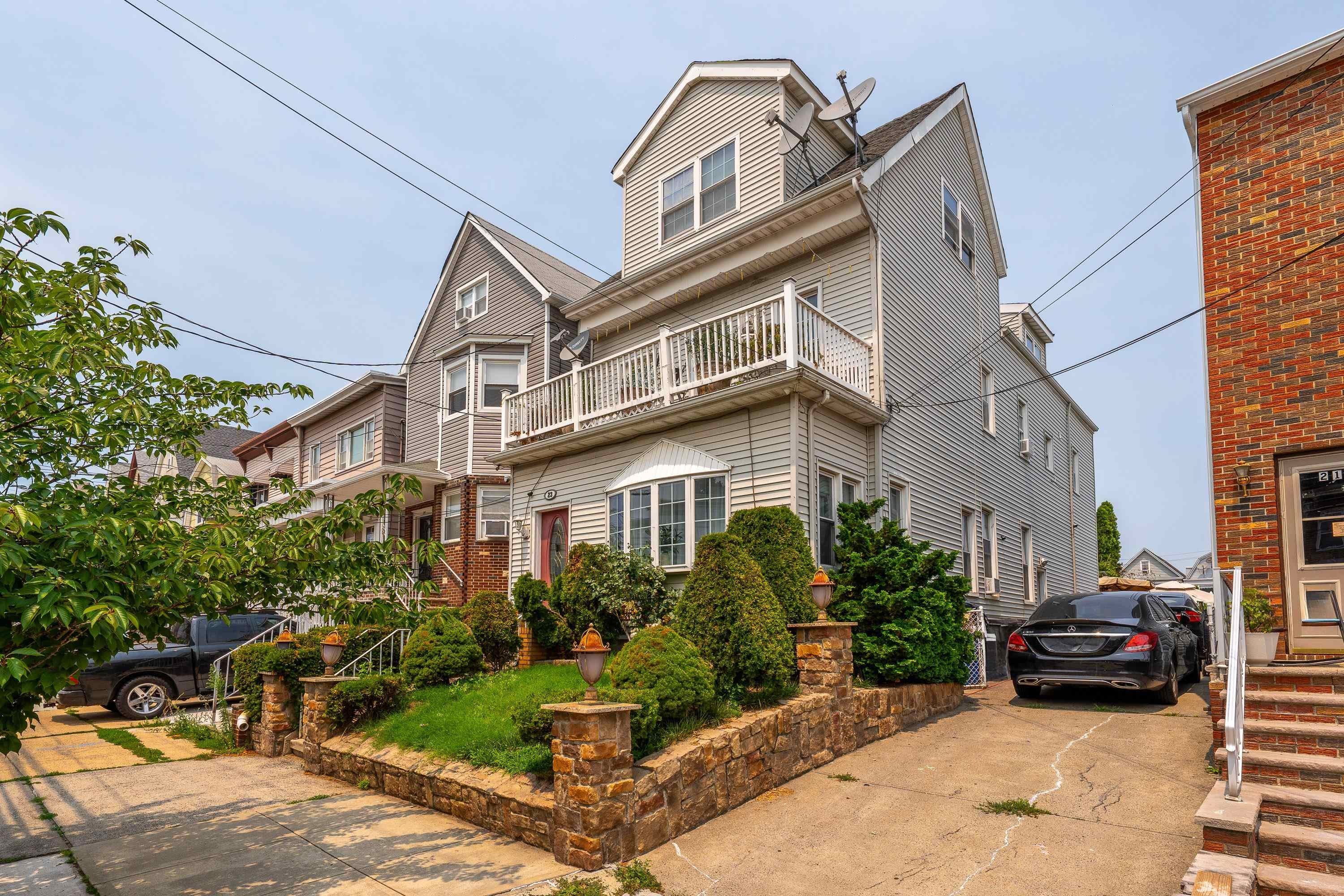 23 51ST ST – photo 2