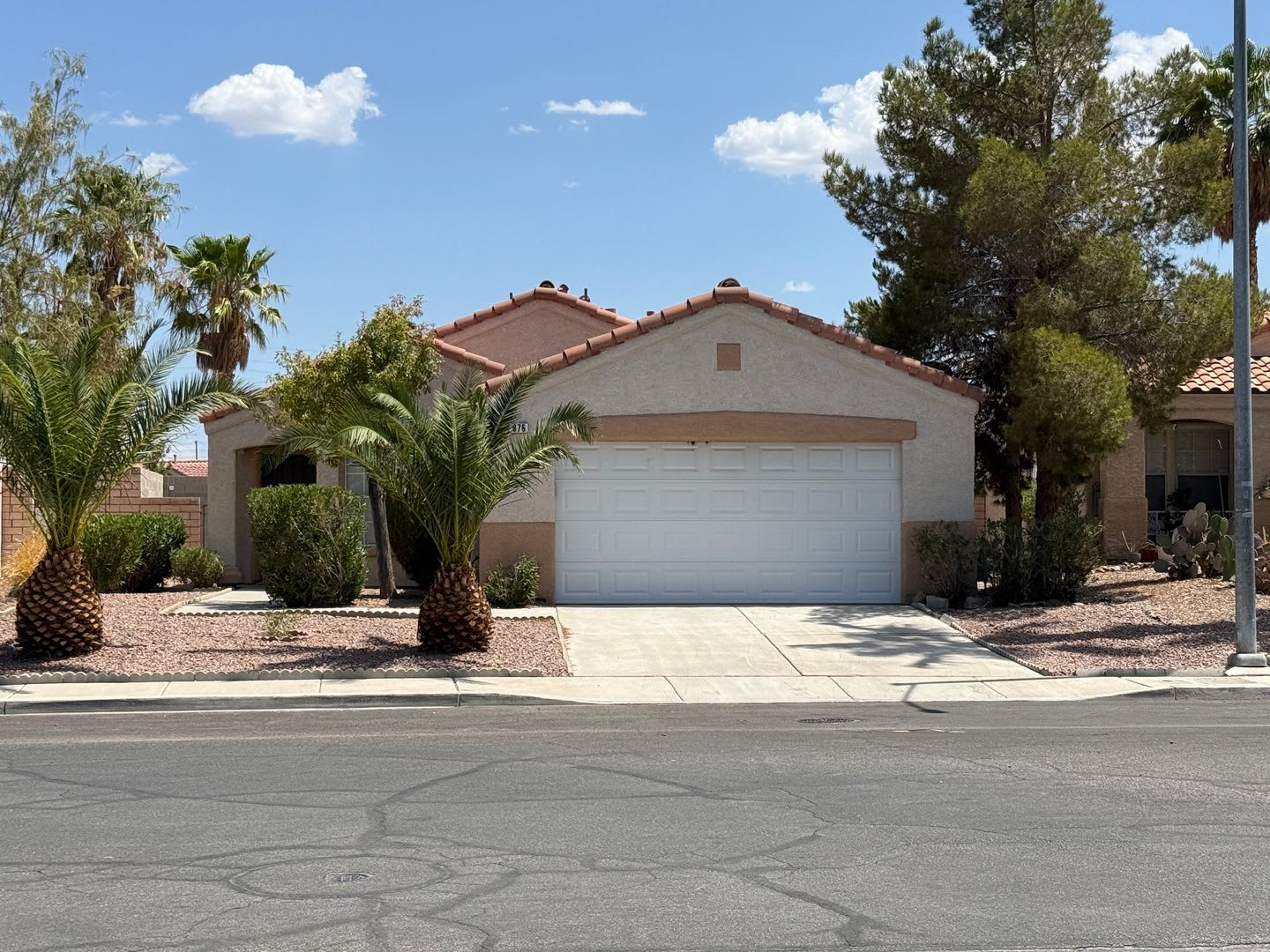 Three Bedrooms, Two Full Bathrooms – photo 1