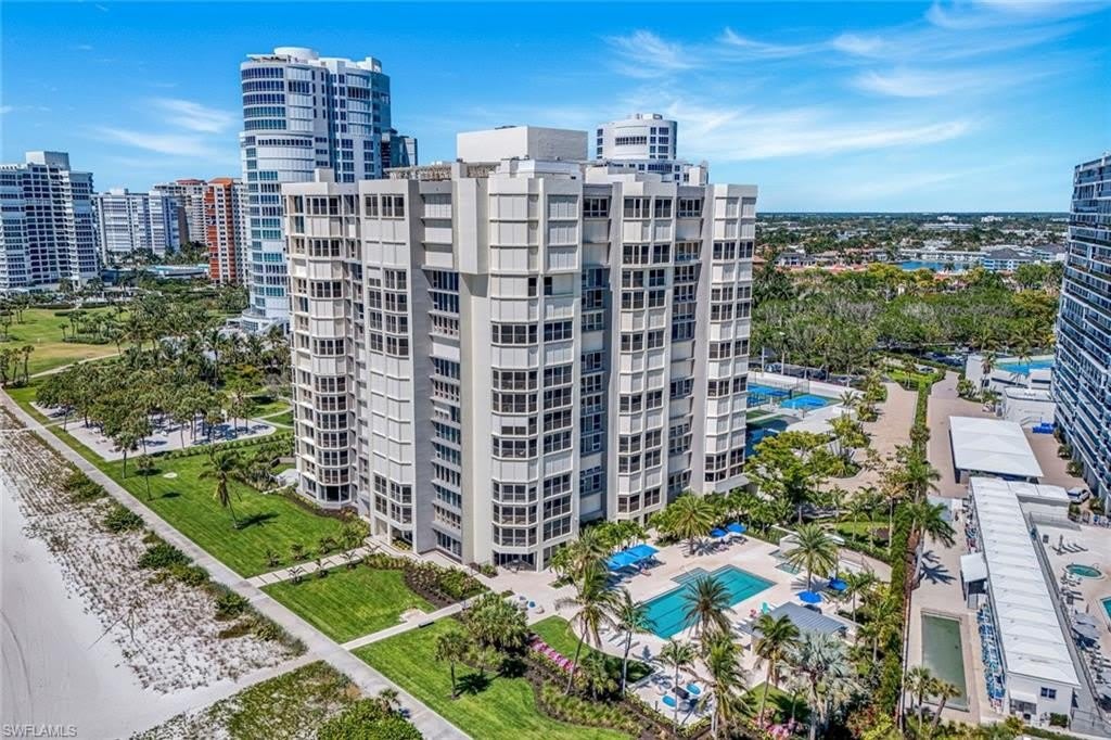 4051 Gulf Shore Blvd N – photo 2
