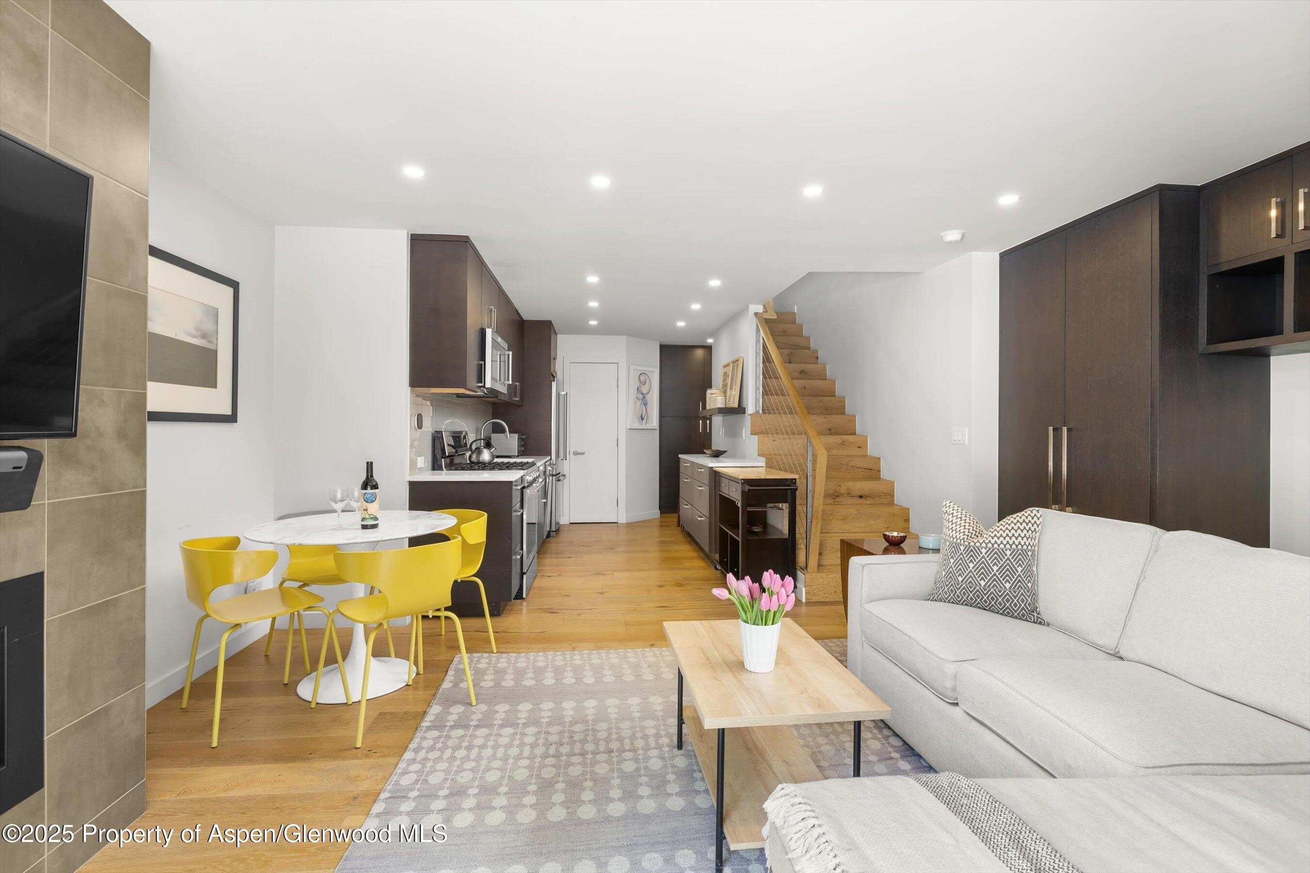 250 S Original Street – photo 3