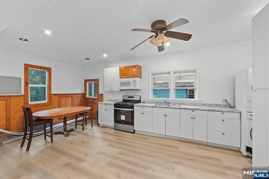 123 Washington Street – photo 2