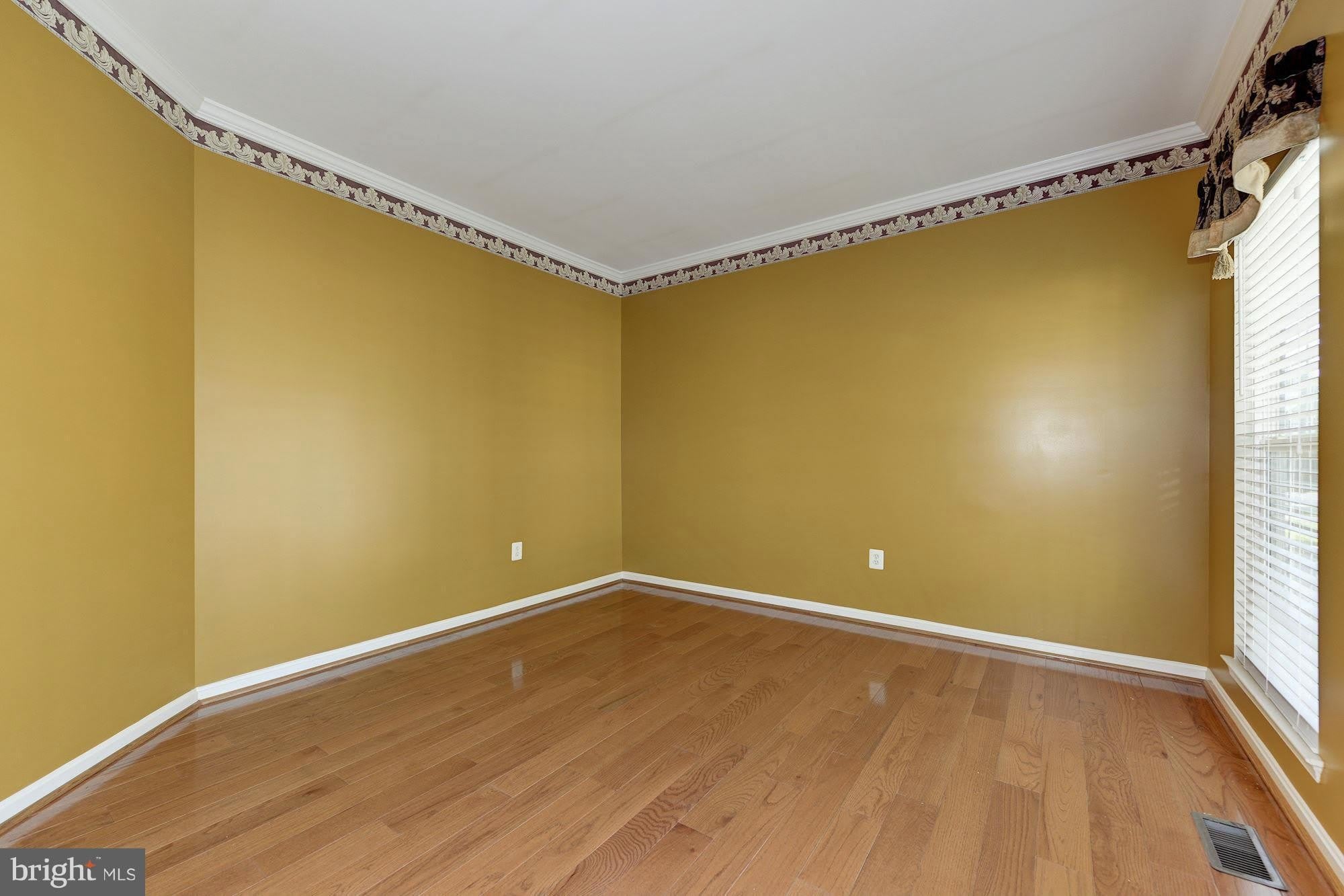 2768 MYRTLEWOOD Drive – photo 4