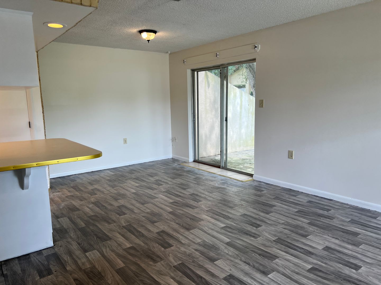 4608-4610 Sandy Lane – photo 2