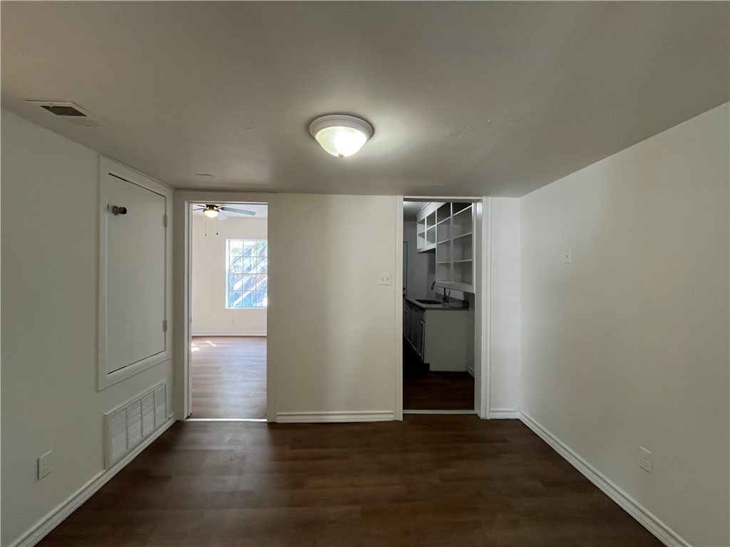 907 Elizabeth Street – photo 4