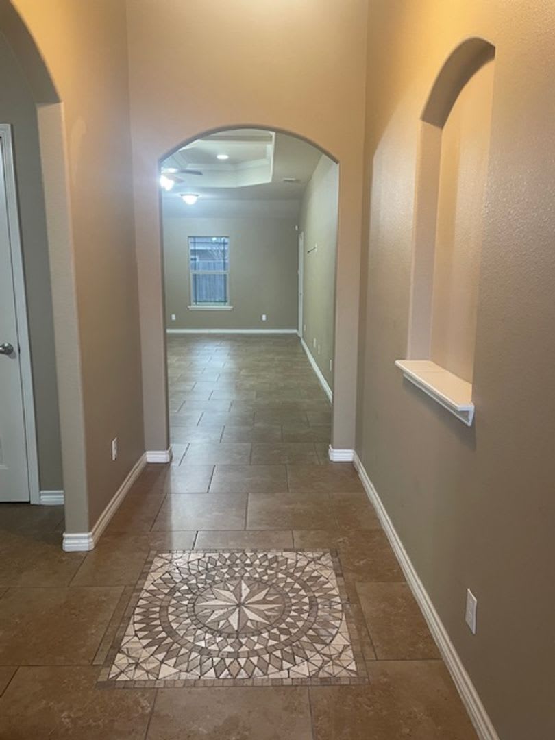Beautiful Home in the Pinehollow Subdivision-Flour Bluff – photo 2