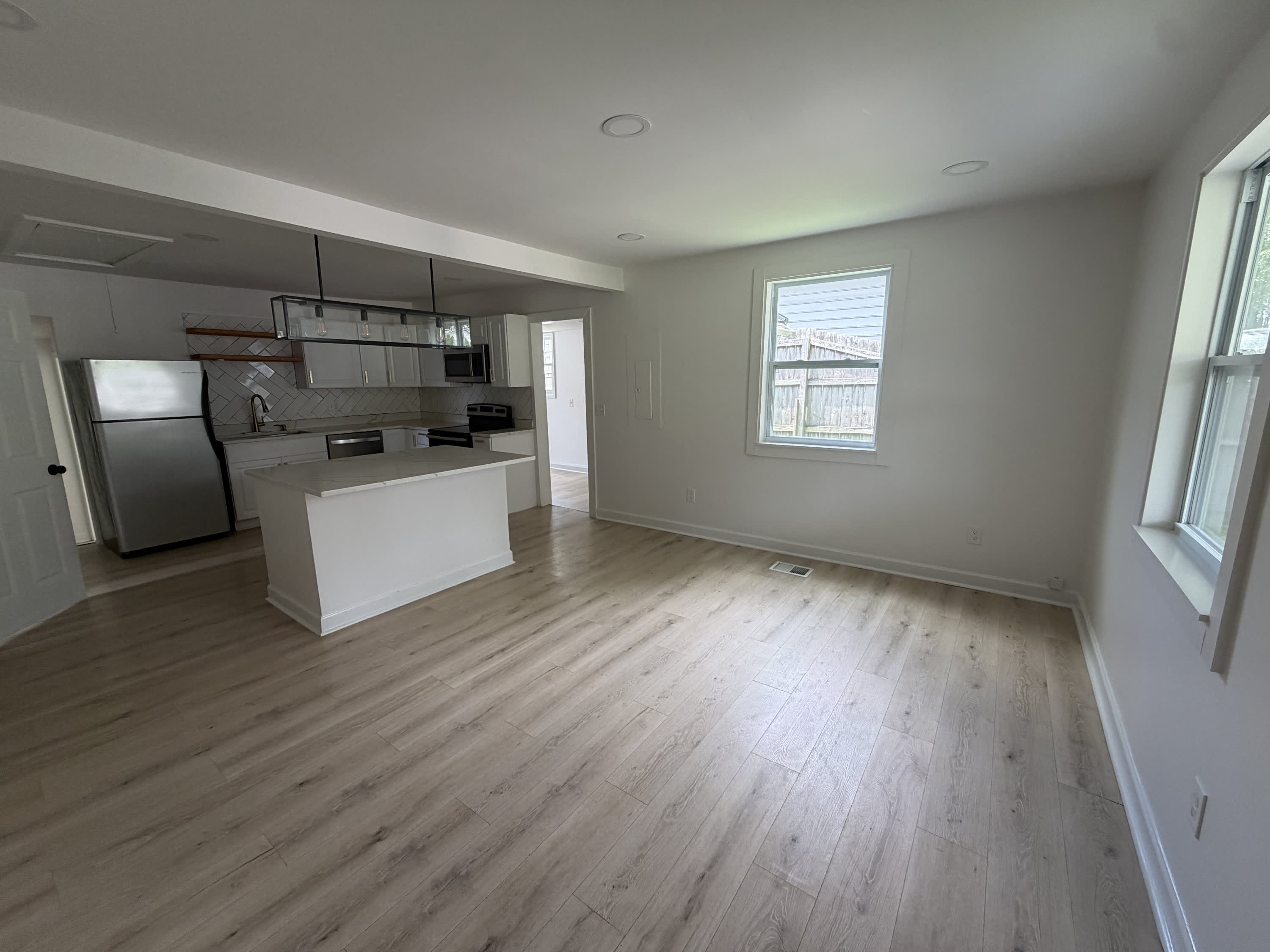 519 Elgin Street – photo 2