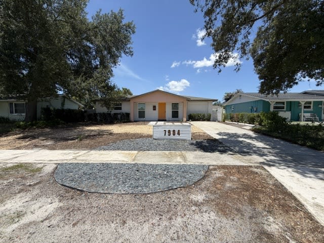 7904 Woodvine Cir – photo 1