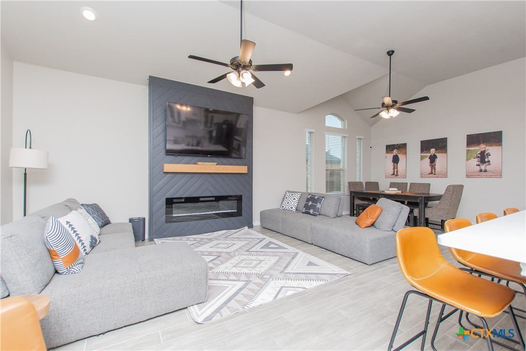 1756 Meadow Crest Drive – photo 3