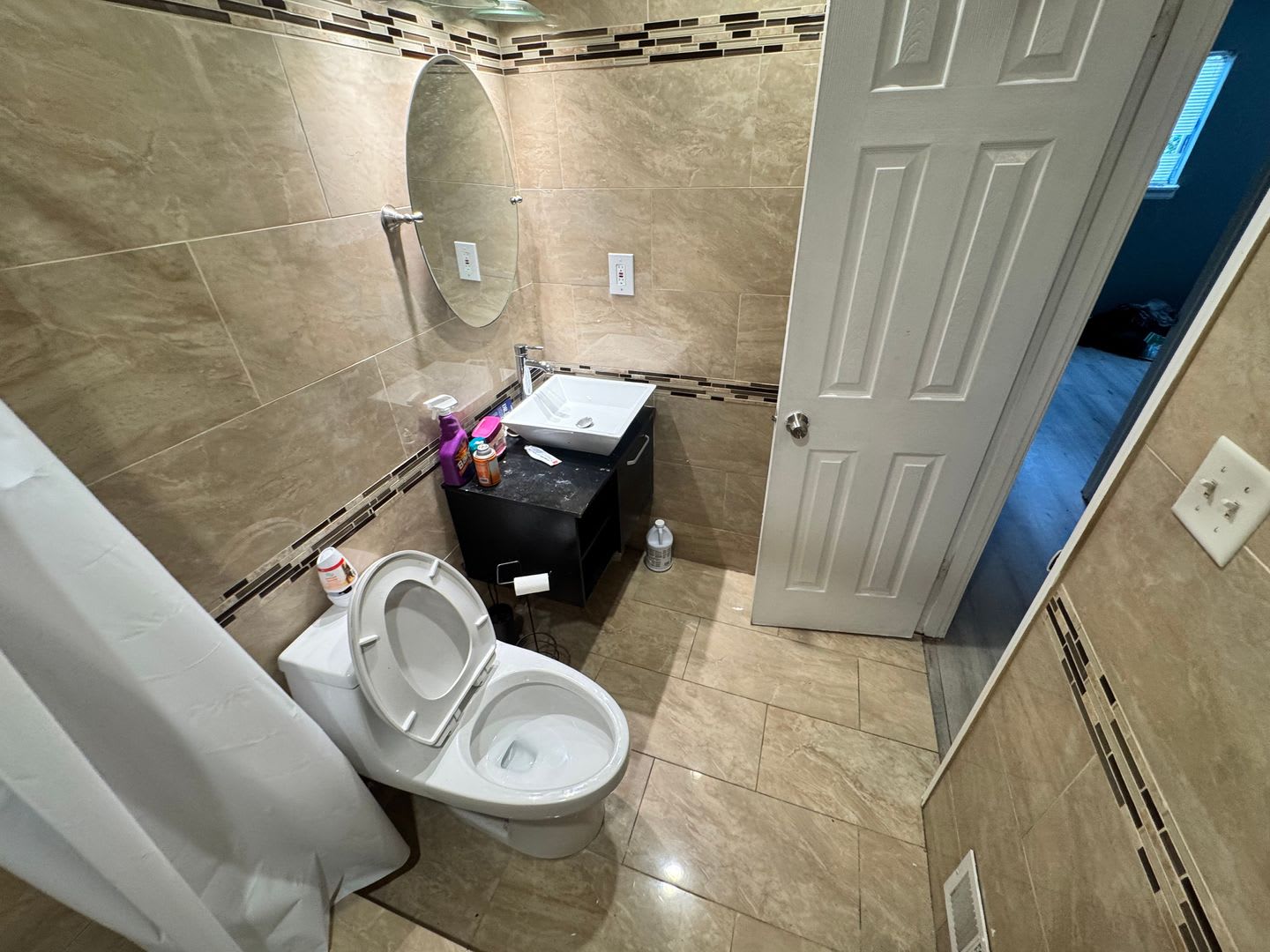 Room in 4 Bedroom Home at Cedar Hurst Trl – photo 4