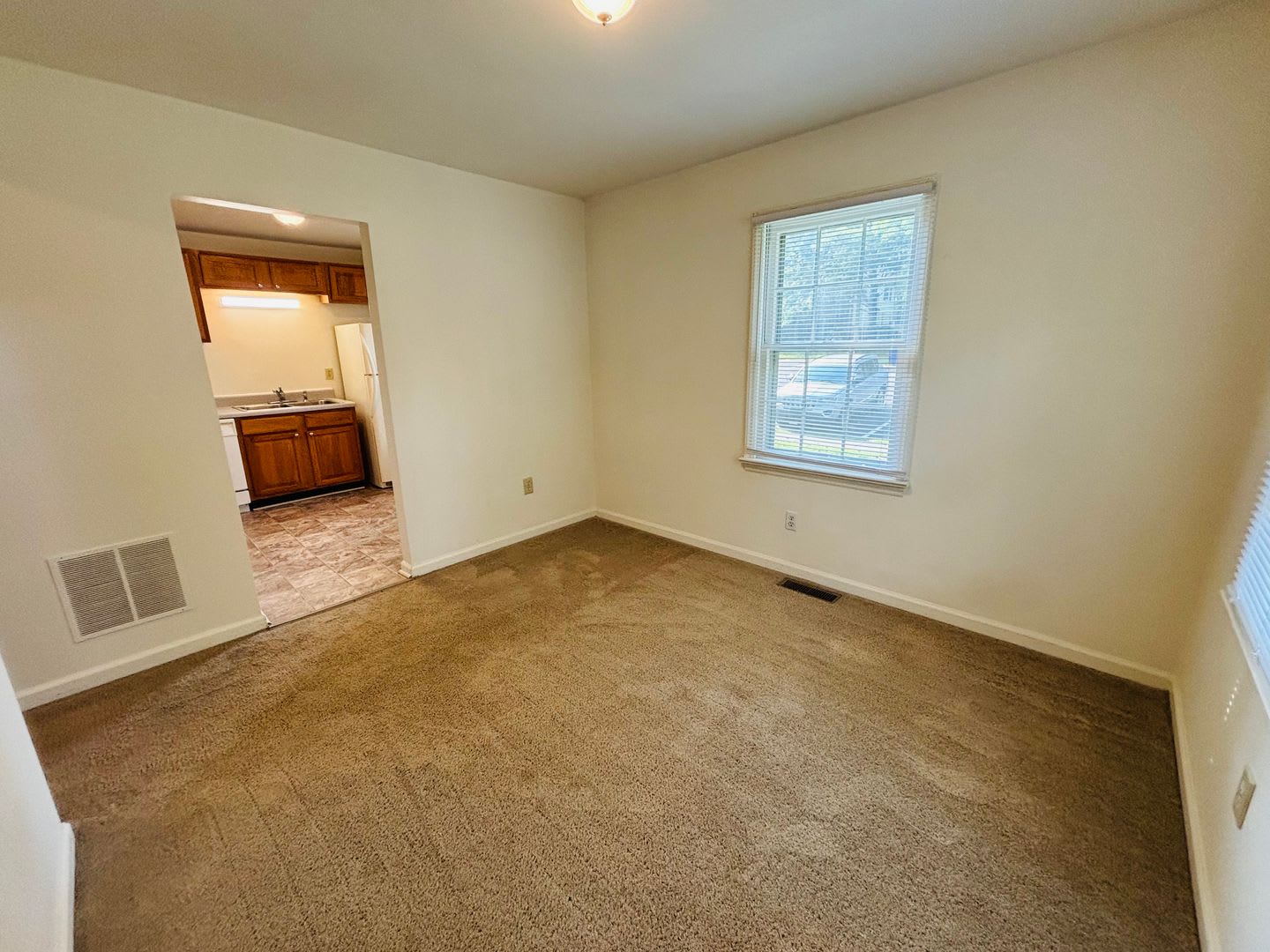 3 Bedroom 2.5 Bath Townhouse – photo 5