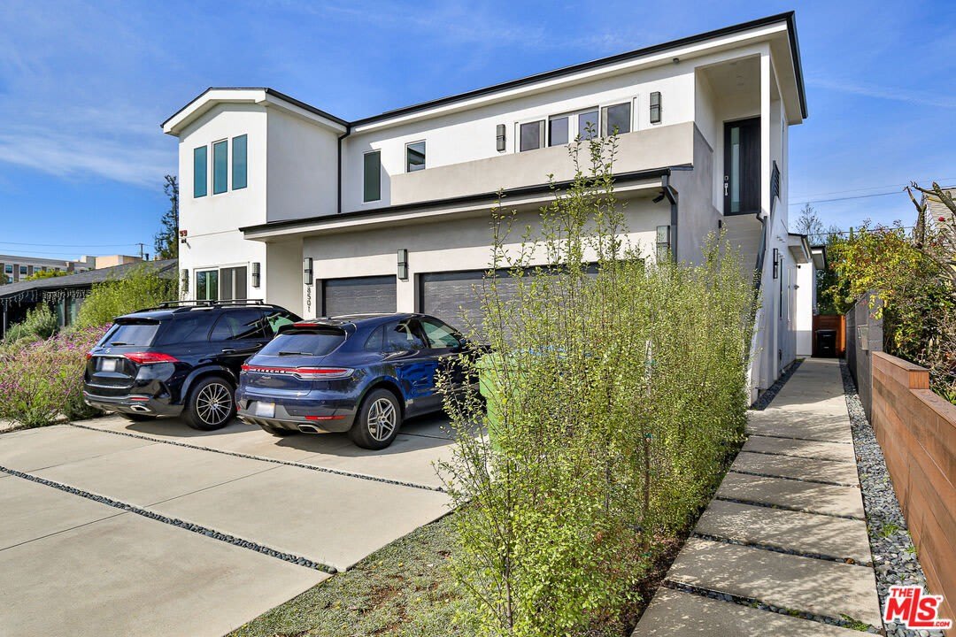 8505 Belford Ave – photo 2