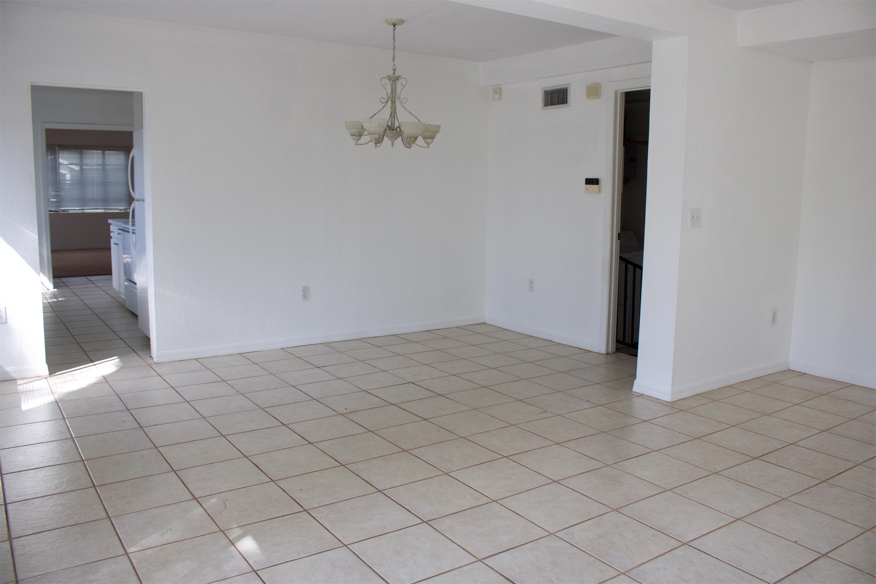 620 Sheridan Boulevard – photo 2