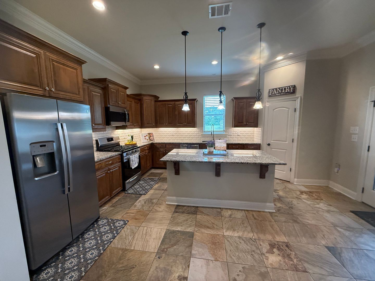 Beautiful 4 Bedroom/2 Bath home in The Reserve at Conway off Hwy 44 Must See – photo 3