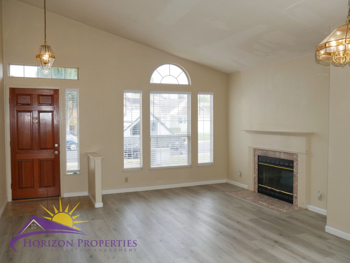 Modern 3 Bed 2 Bath 1,607 Sq. Ft. Elliott Ranch Home in Elk Grove – photo 2