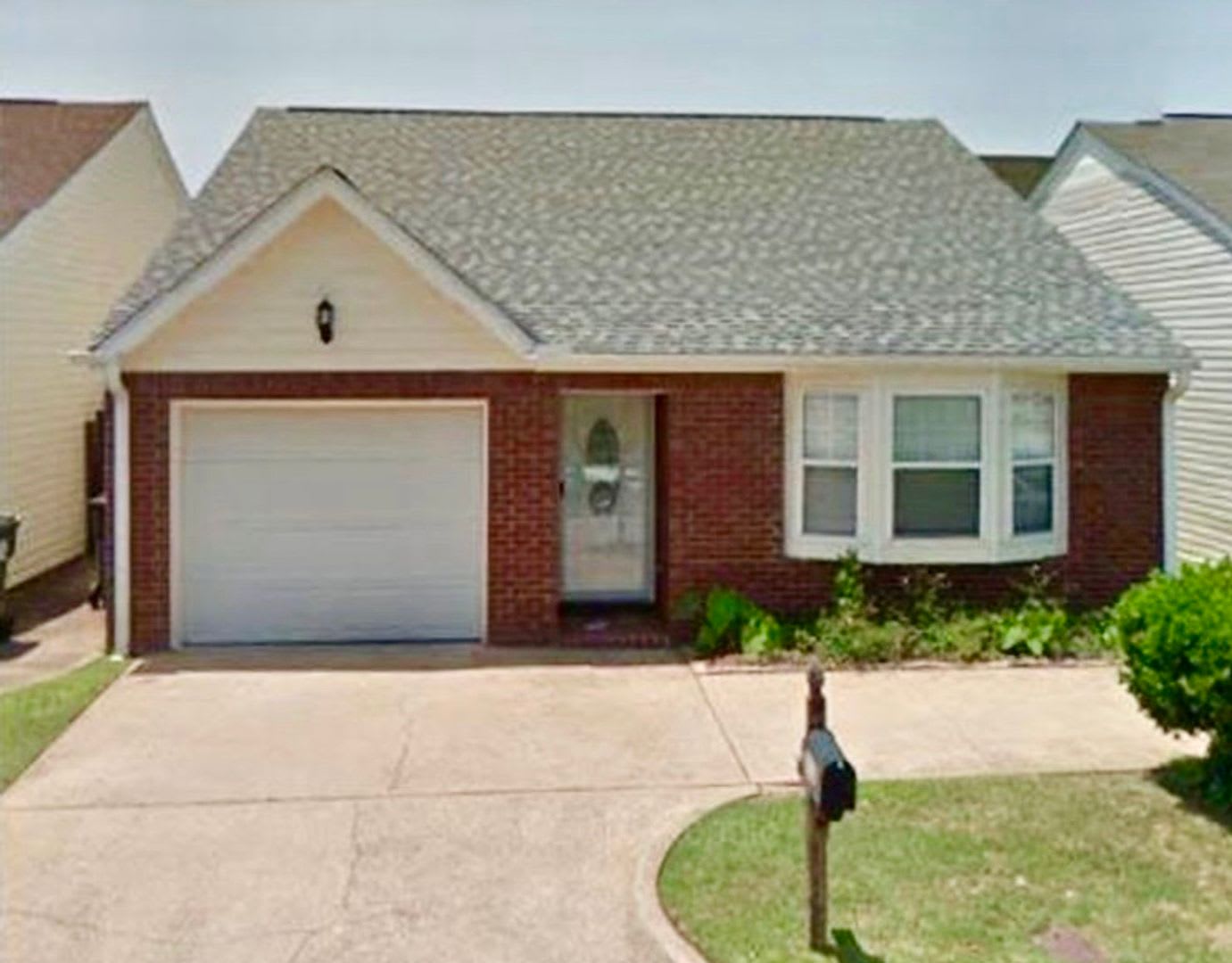 Convenient 3-bedroom, 2-bath home near Campus – photo 1