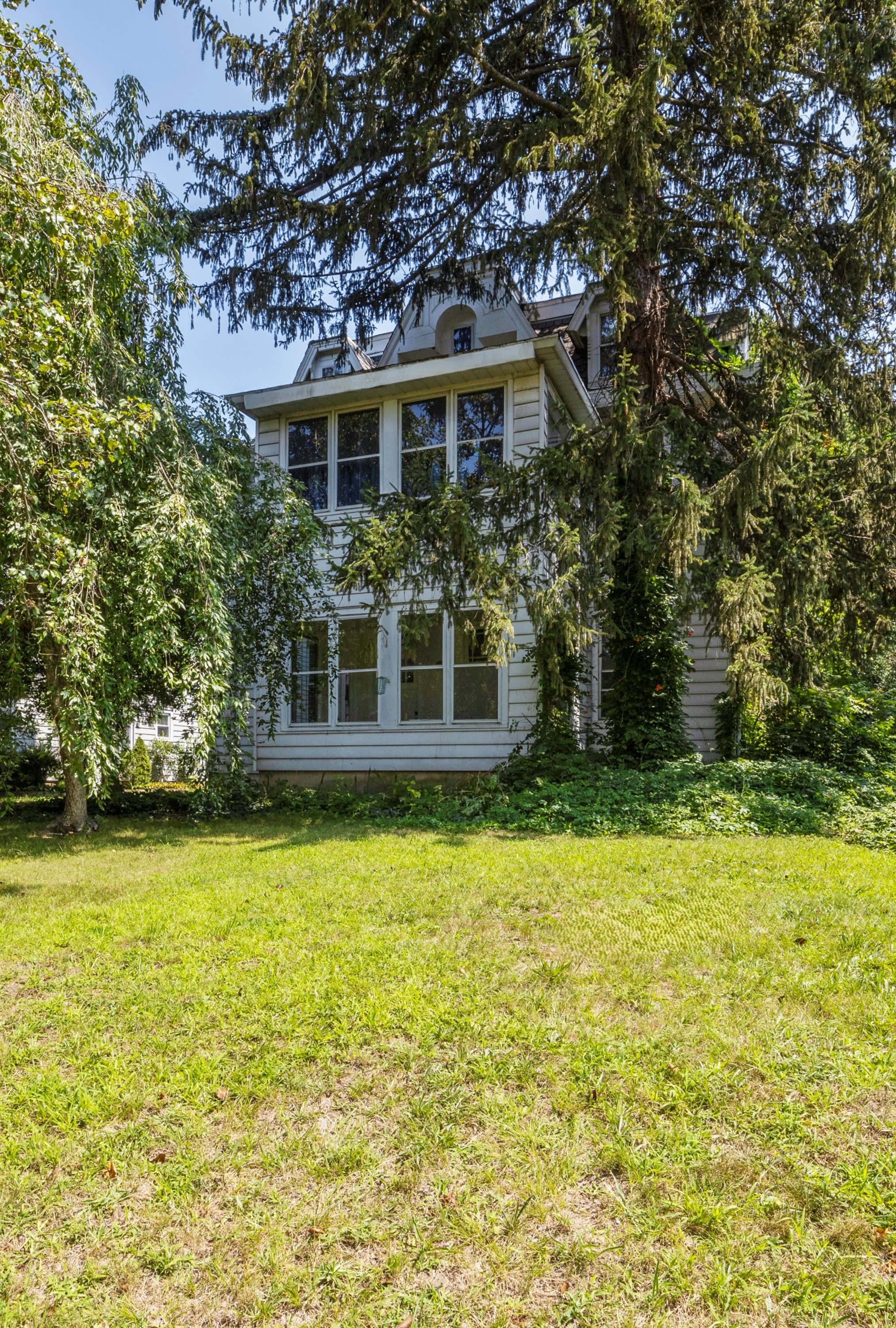 34-36 S Woodland Ave – photo 1
