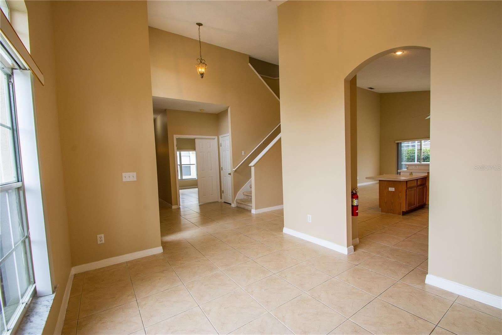 421 LOCKBREEZE Drive – photo 5