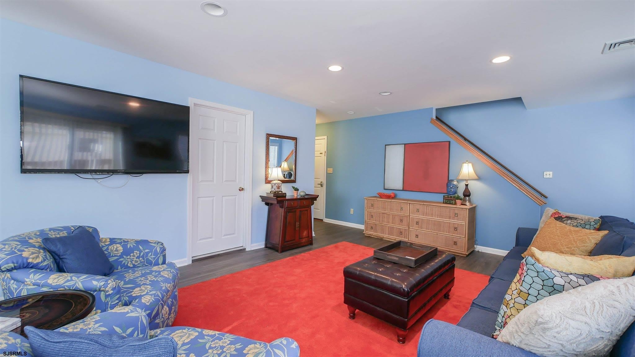 10 N Adams Ave – photo 2