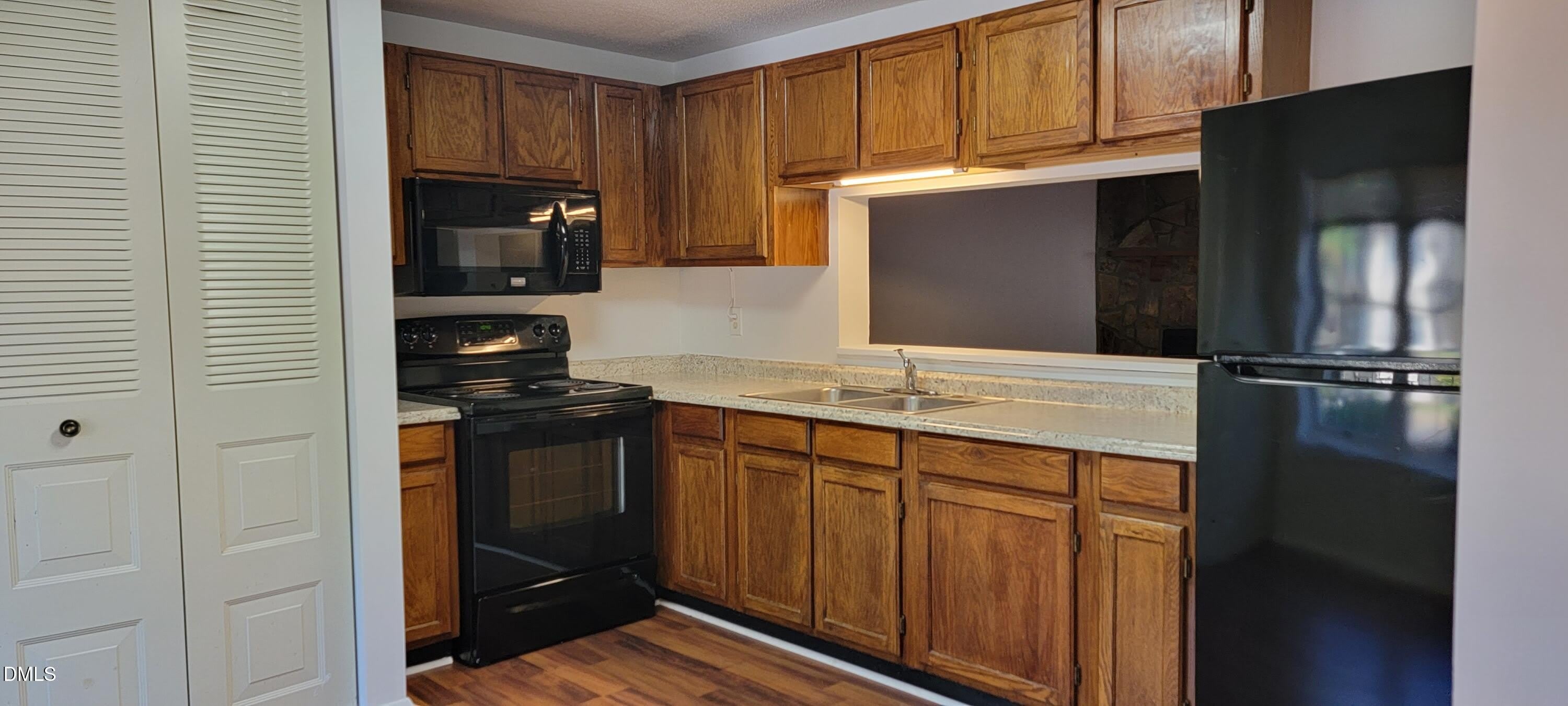 7725 Sandra Lane – photo 3