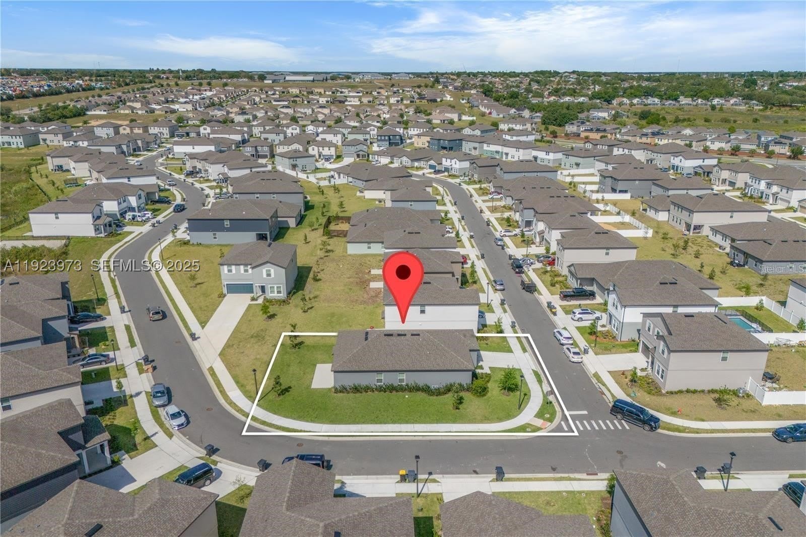 2375 Lancashire St – photo 2