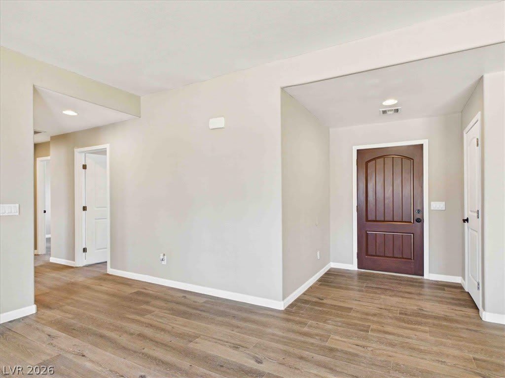 2101 E Dandelion Street – photo 5
