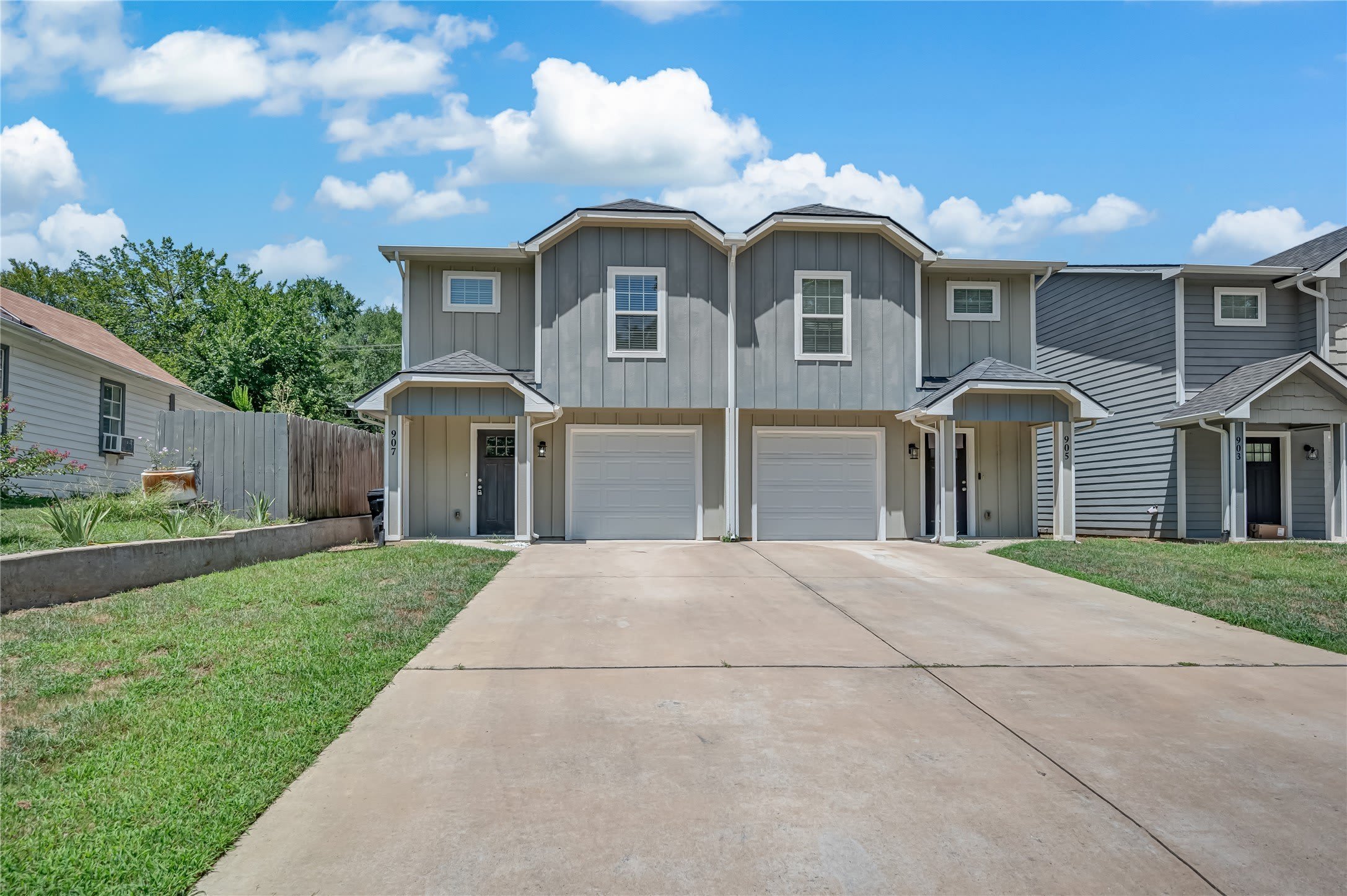 907 W Collins Street – photo 2