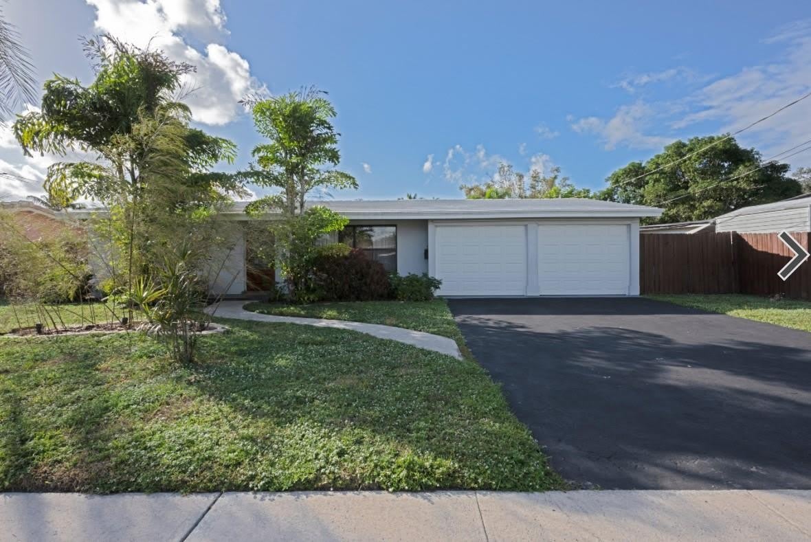 1311 SW 56th Avenue – photo 2