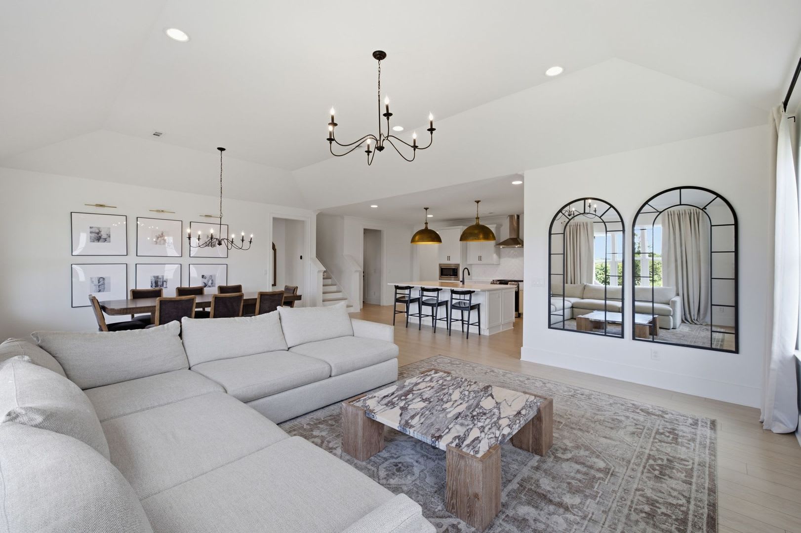 7-bedroom, 5-bath, Finished Basement Home w/ 3-Car Garage in Williamson Co. – photo 2