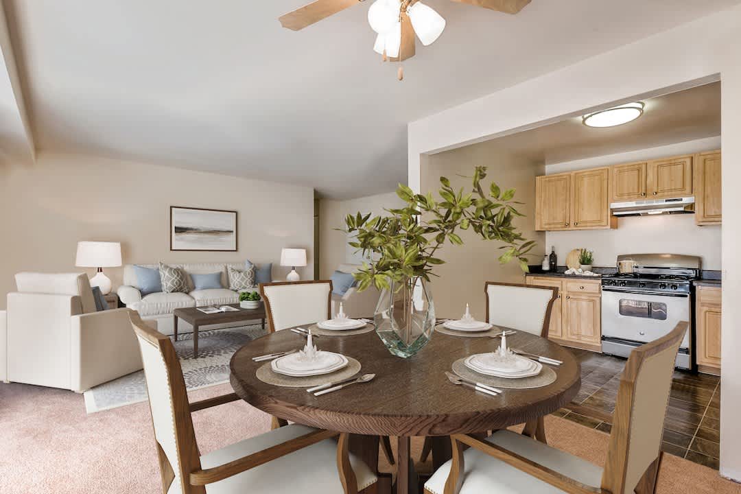 Carriage Hill Apartments – photo 5