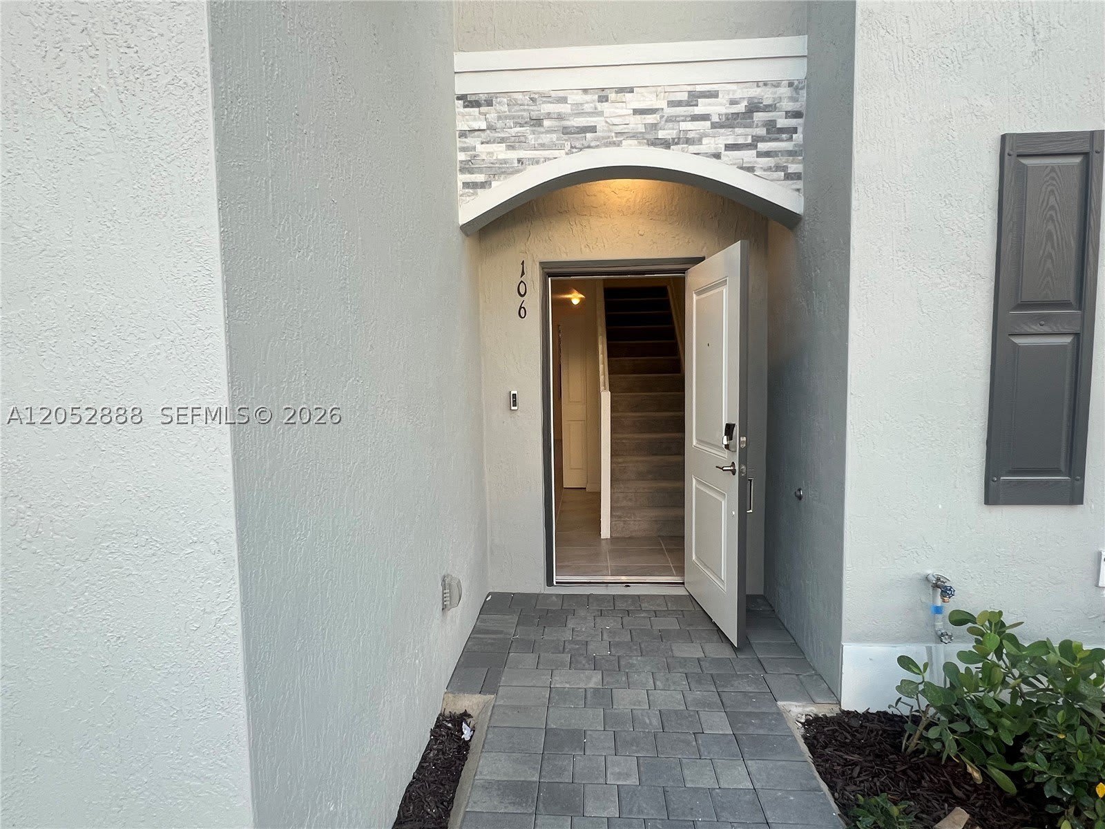 106 SE 11th CT – photo 2