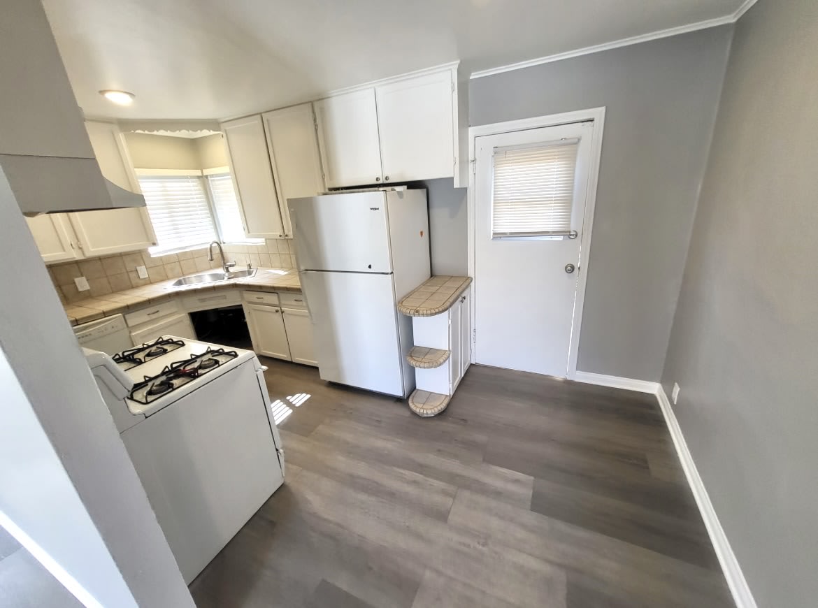 1135 1 2 E 67Th St – photo 2