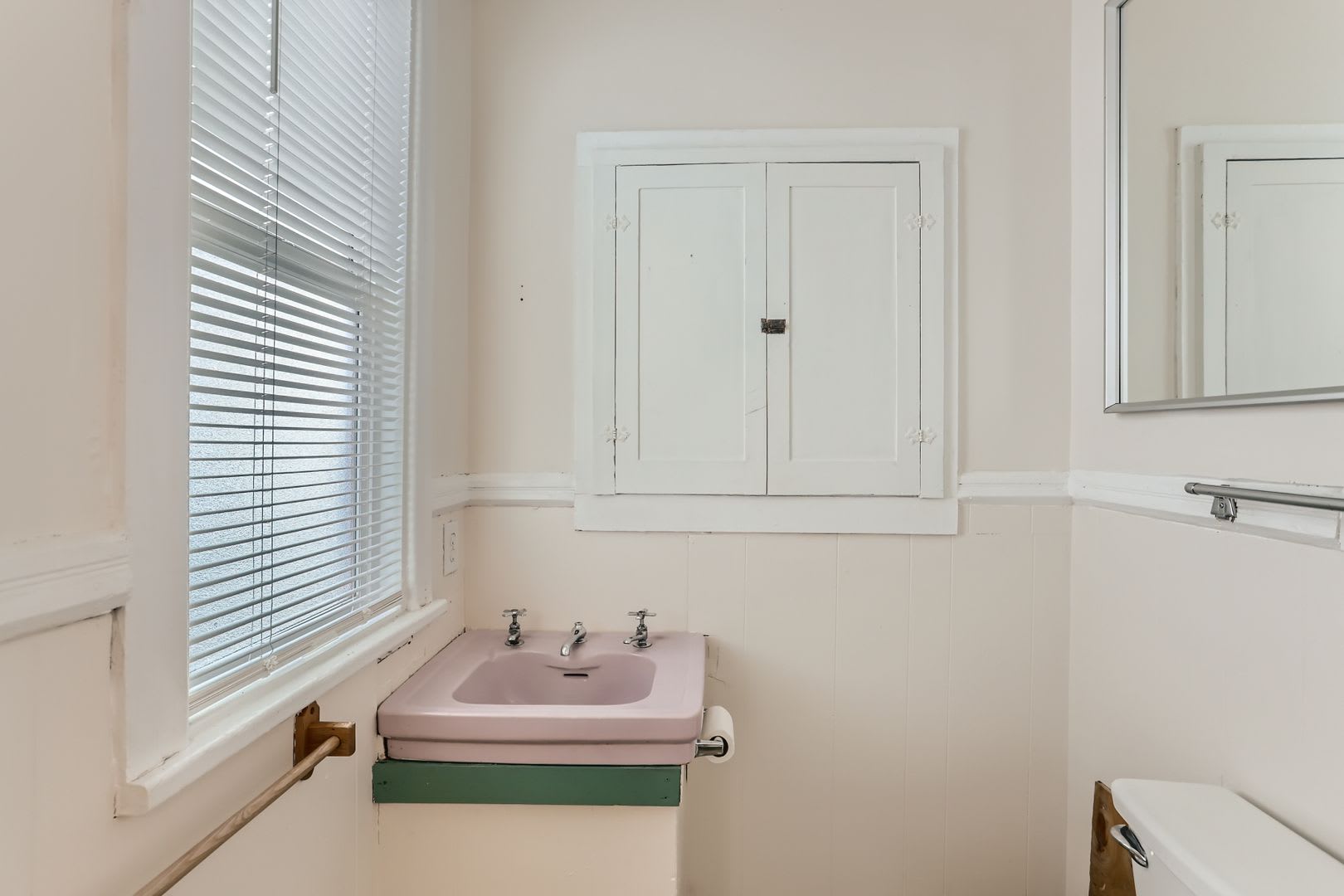 Great Central Seattle 3 Bed Home For Lease! – photo 5