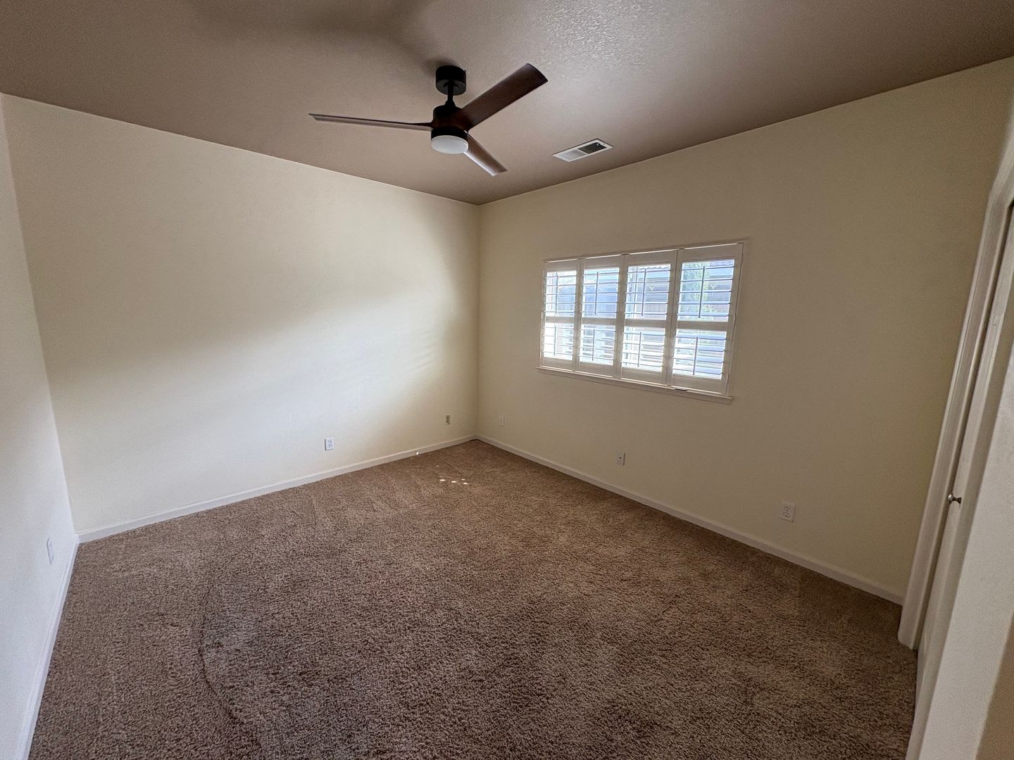 Spacious home with 3 Car Garage & Pool coming soon! – photo 5