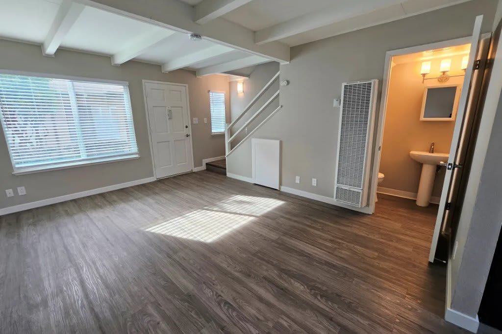 Upper Level 2 Bed 2 Bath Condo In Gated North Salinas Community 932 Sq Ft – photo 5
