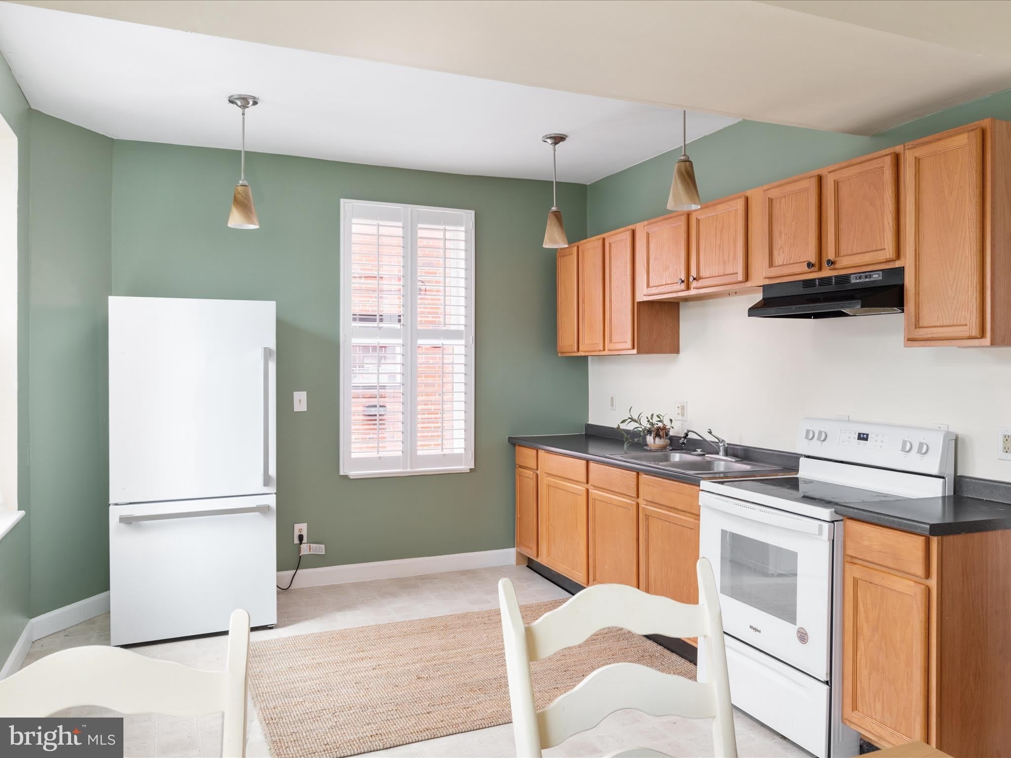 401 E MAIN Street – photo 4