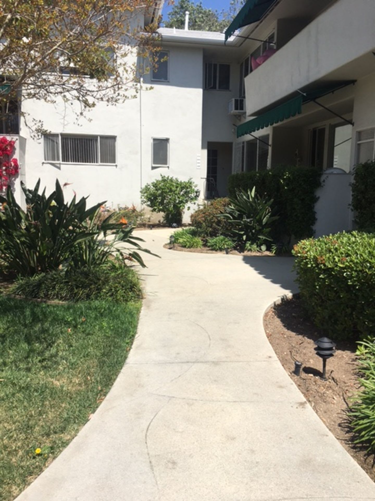Laurel Garden Apartments – photo 3