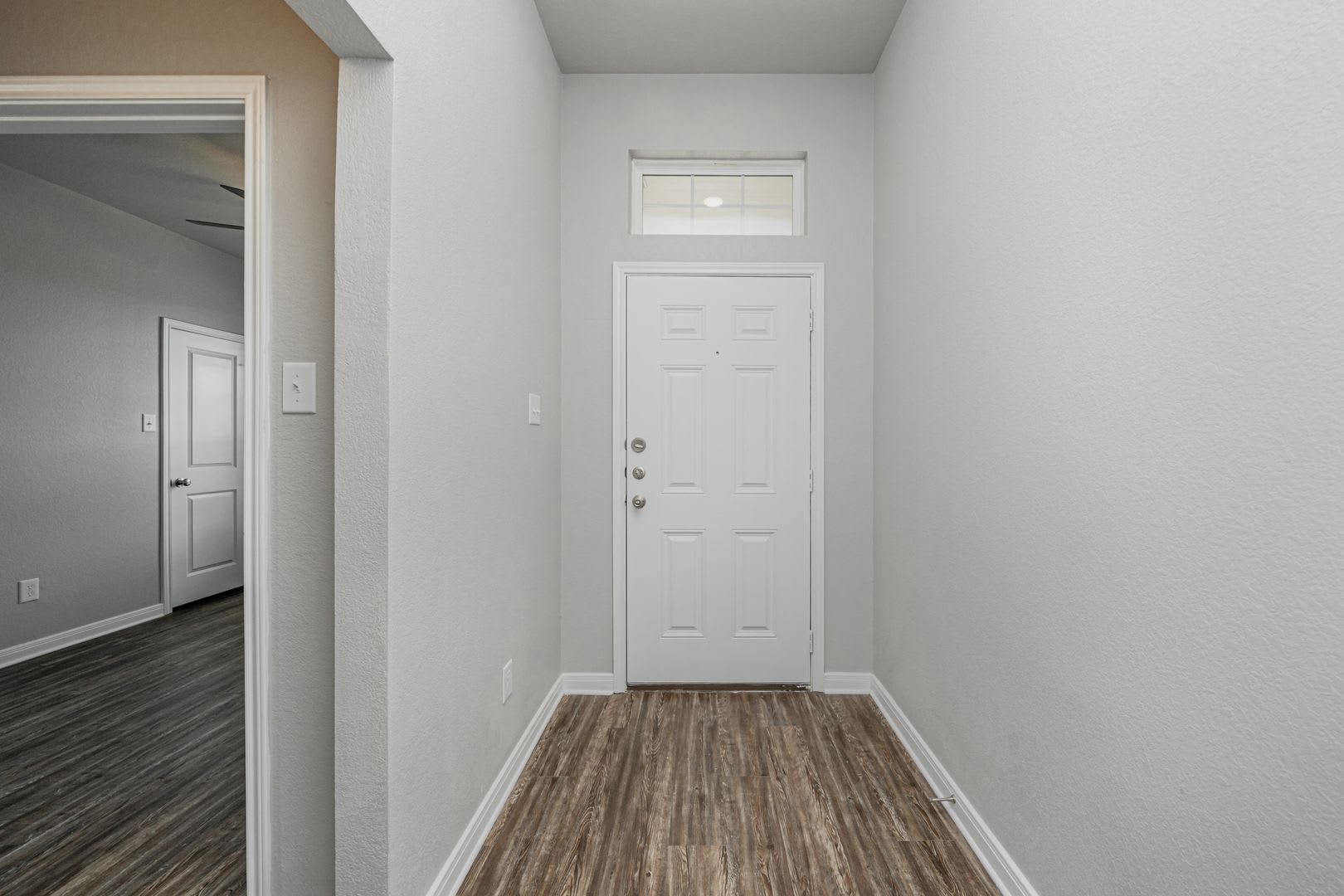 Bright & Cozy Home – photo 2