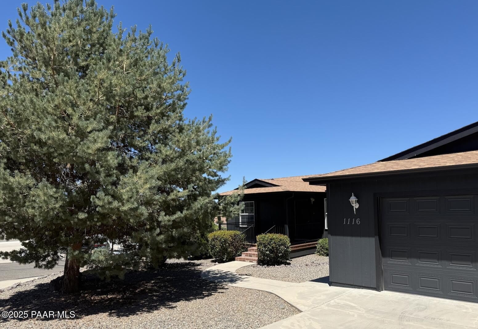1116 Samantha Street – photo 2