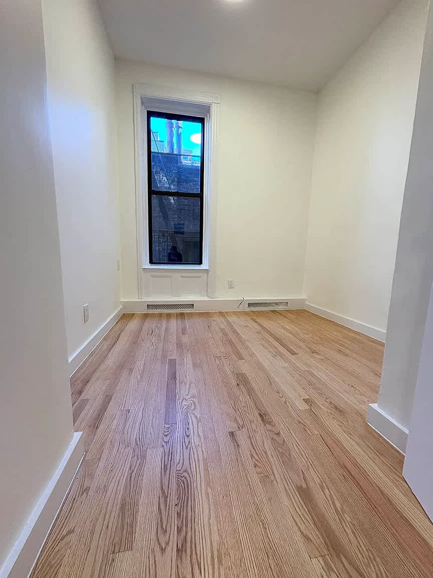 1430 Lexington Ave Apt 32E – photo 2