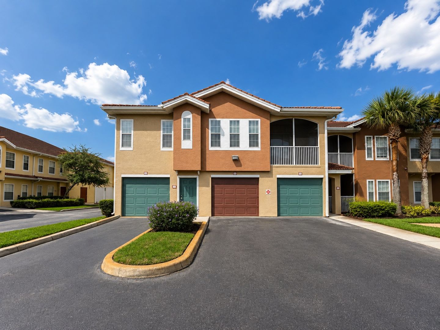 Updated 2Br Condo With Garage In Hunter S Creek – photo 1