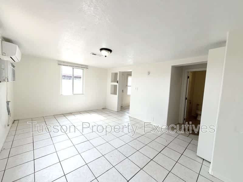 208 West Ventura Street – photo 5
