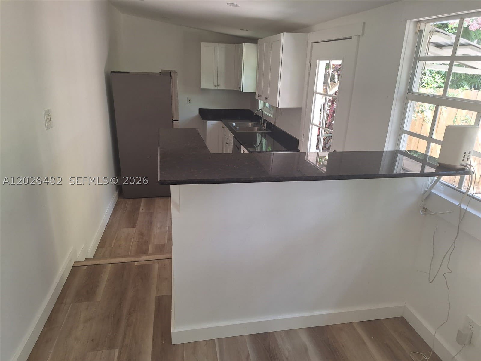 1121 NE 1st Ave – photo 4