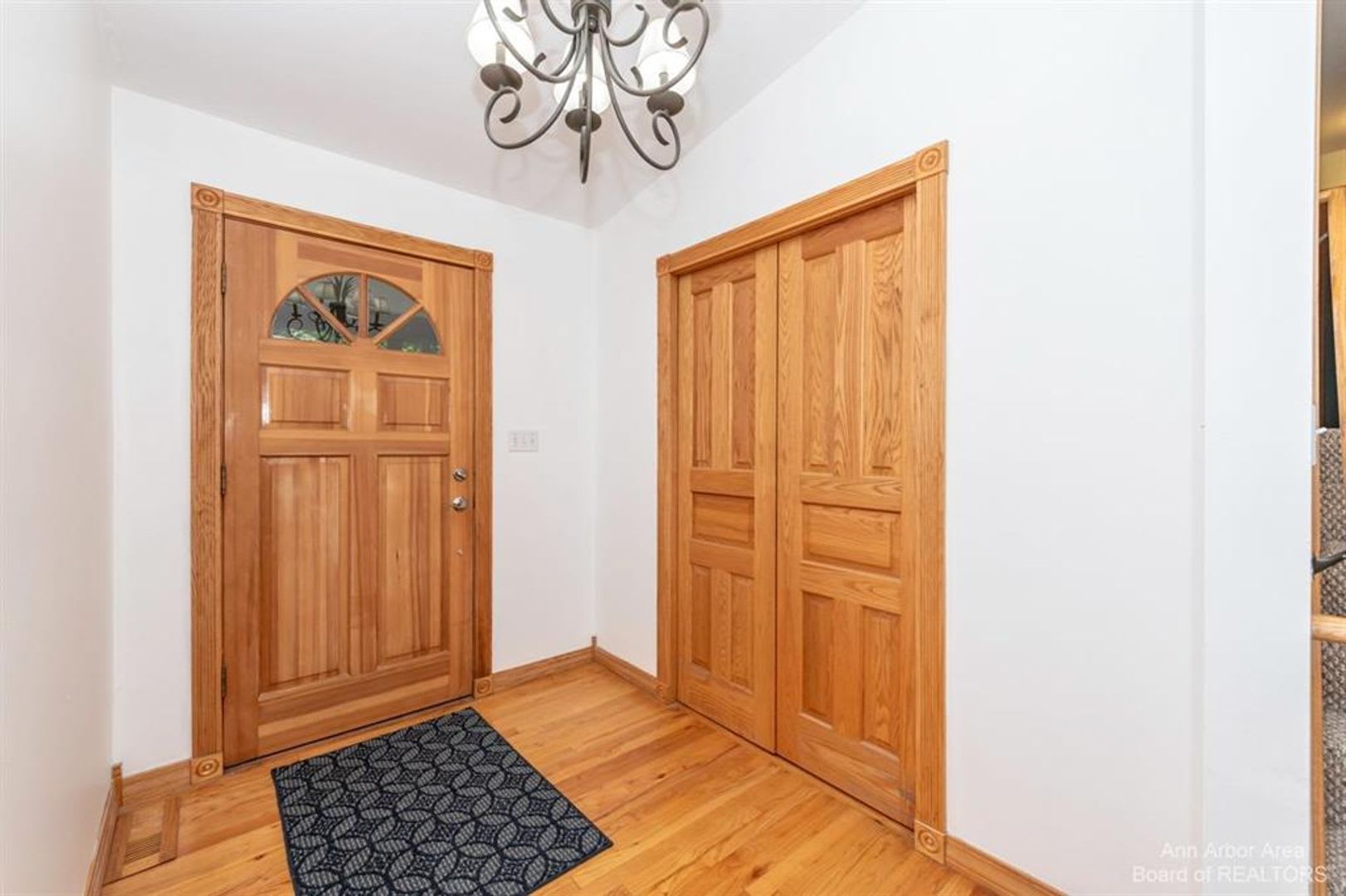 Spacious Home! – photo 3