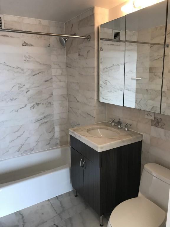 257 Gold Street – photo 4