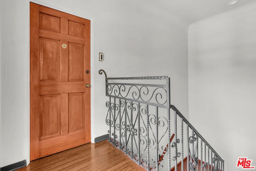 751 N CROFT Ave – photo 2