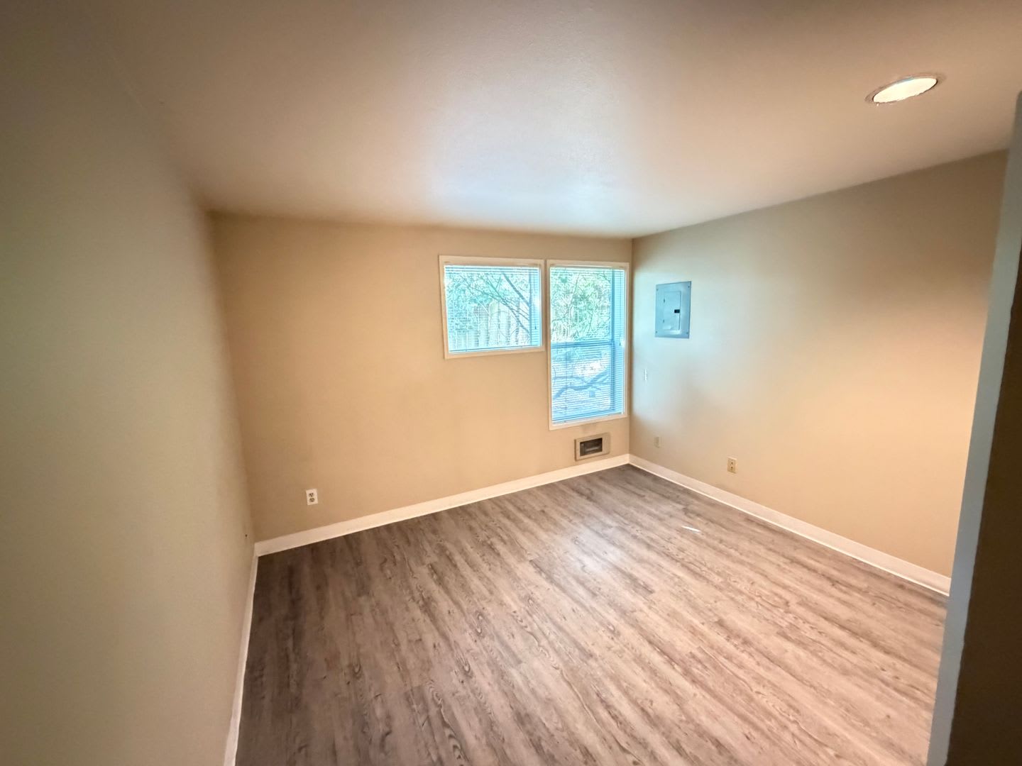 Boston West Apartments – photo 4