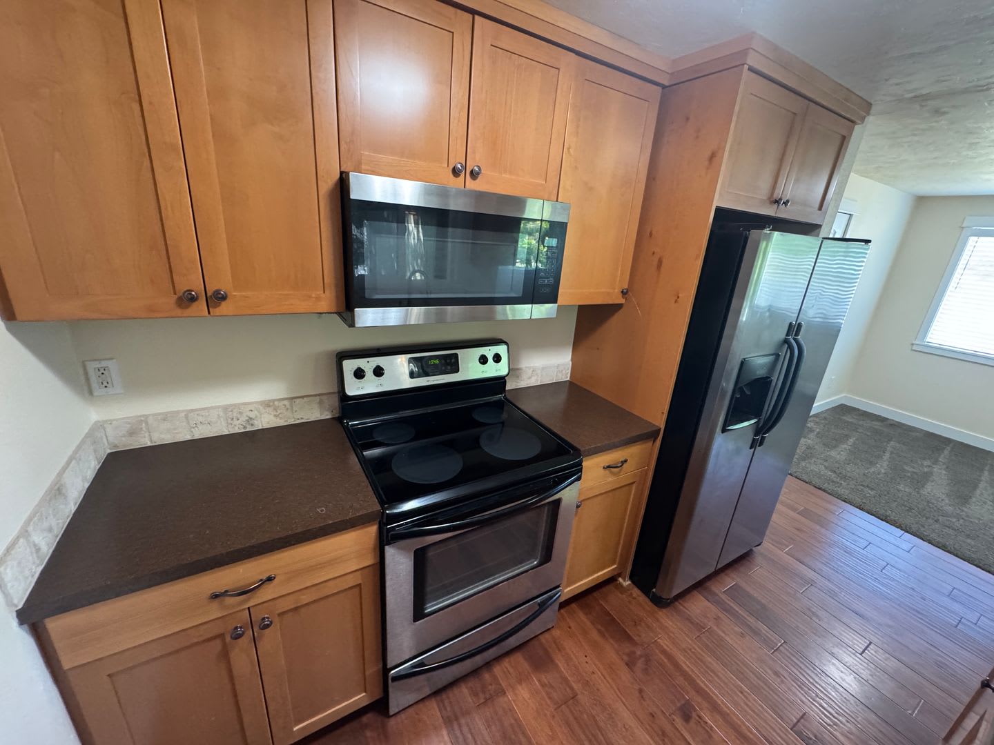 (963) 2850 Newton Place – photo 3