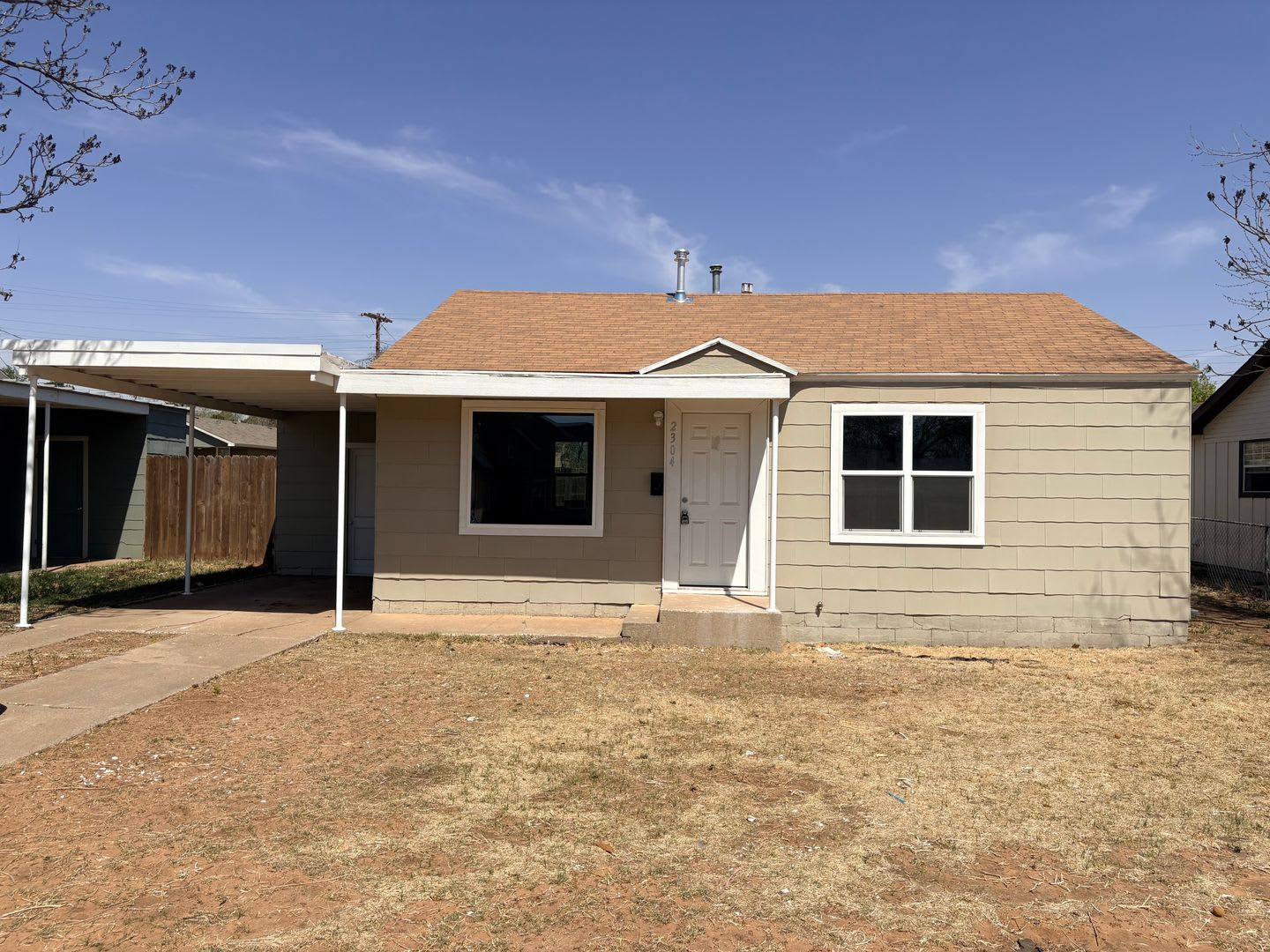 $999.00 First Month Rent!!! Recently Updated & Move-In Ready! – photo 1