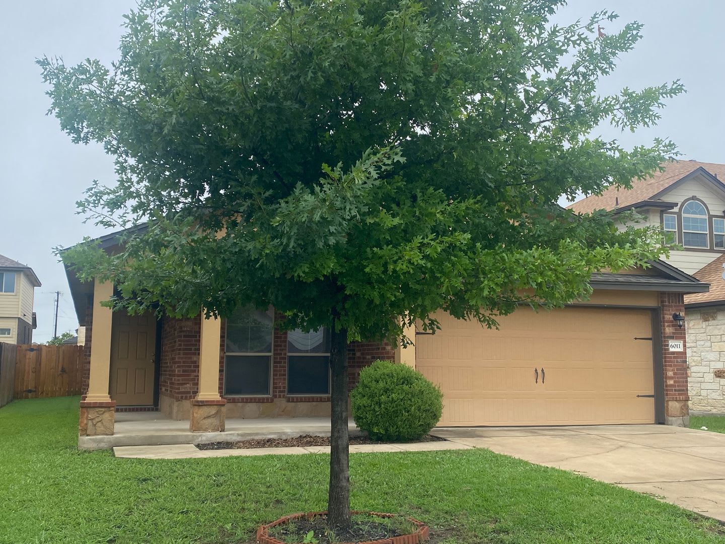 3 Bedroom Academy Isd – photo 1